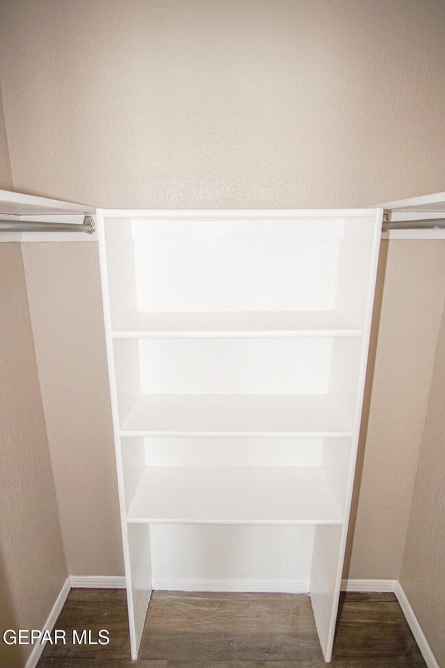 Building Photo - 1582 Bengal Dr