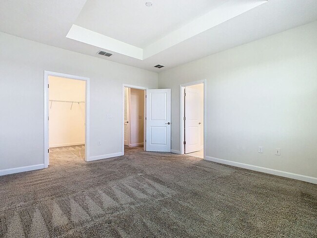 Building Photo - Two Story townhome in Storey Lake  community