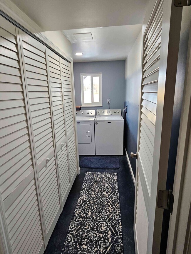 Laundry Rm - 4444 Valencia Cir