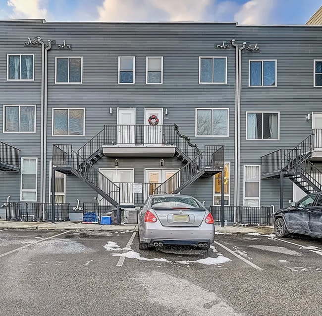 Building Photo - 1237 N 5th St