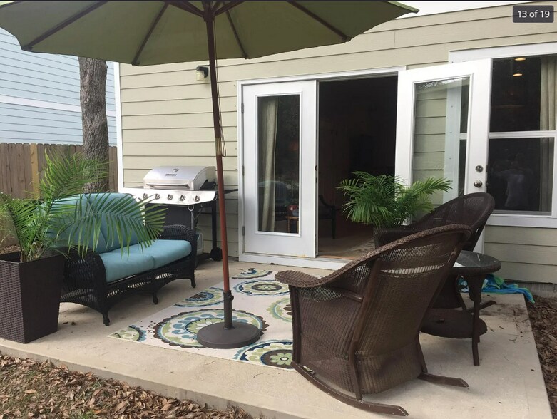 Building Photo - 46 Beacon Point Dr