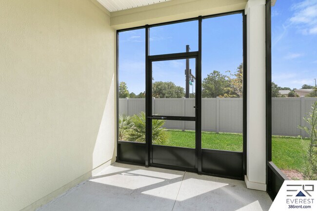 Building Photo - 152 Redbud Rd