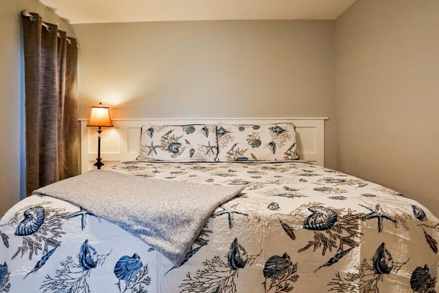 Building Photo - 1500 Midnight Cove II Pl