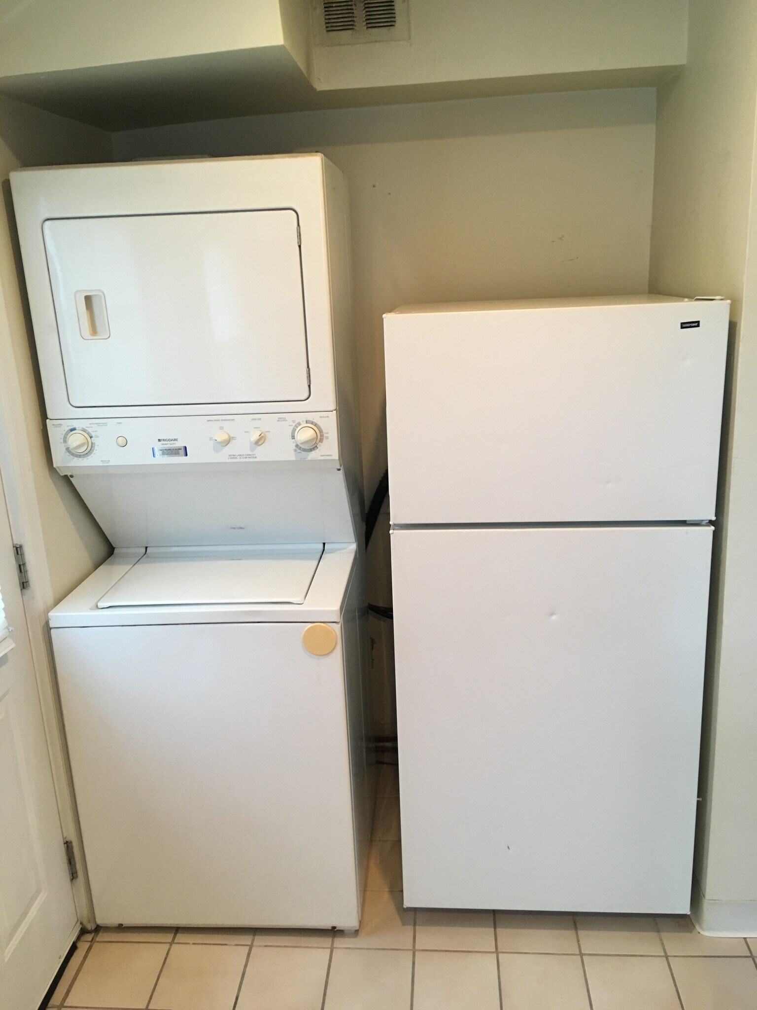 Building Photo - 119 N Harding Ave