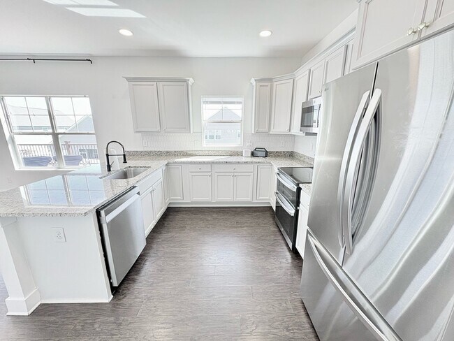 Building Photo - 211 Crooked Cedar Way