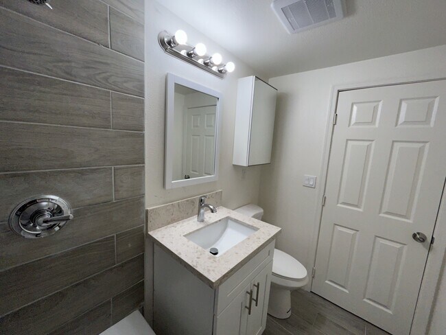 Building Photo - 125 Magnolia Ave