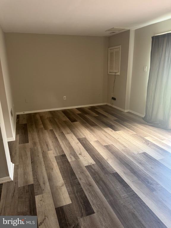 Building Photo - 1404 Elm Grove Cir