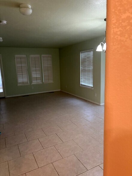 Building Photo - 20535 E Girard Pl