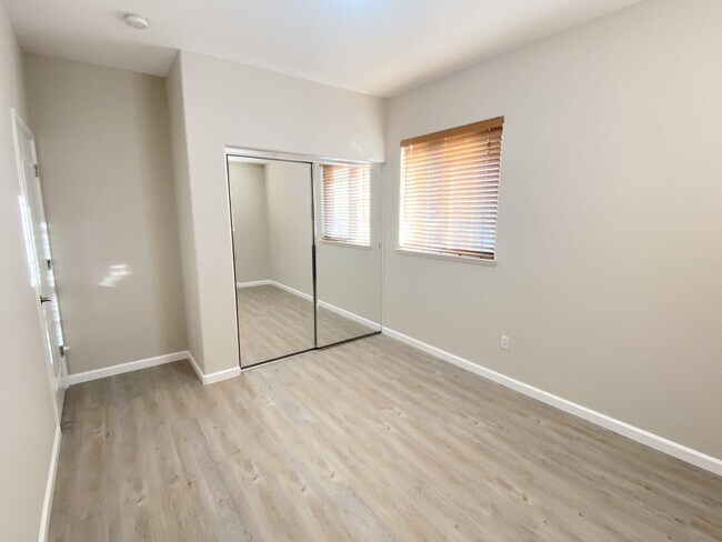 Building Photo - 2774 Gilham Ct