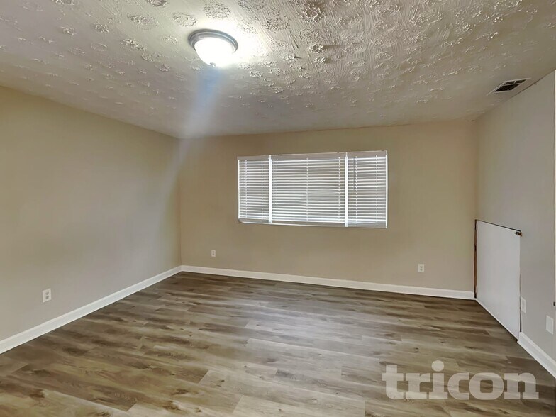 Building Photo - 2818 Appaloosa Run