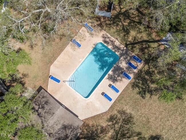Building Photo - 1463 Brier Ct