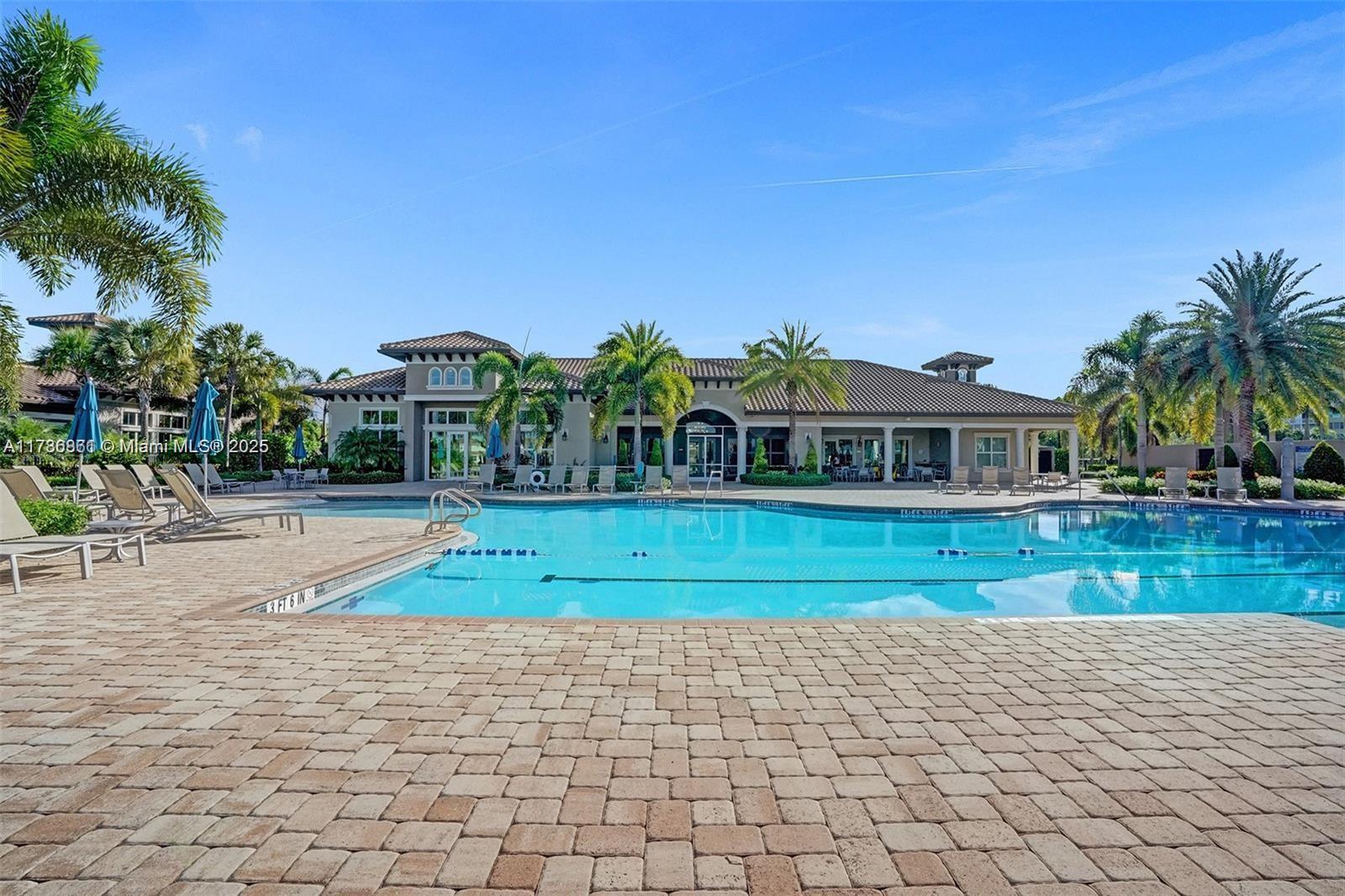 Building Photo - 3813 Greenway Dr