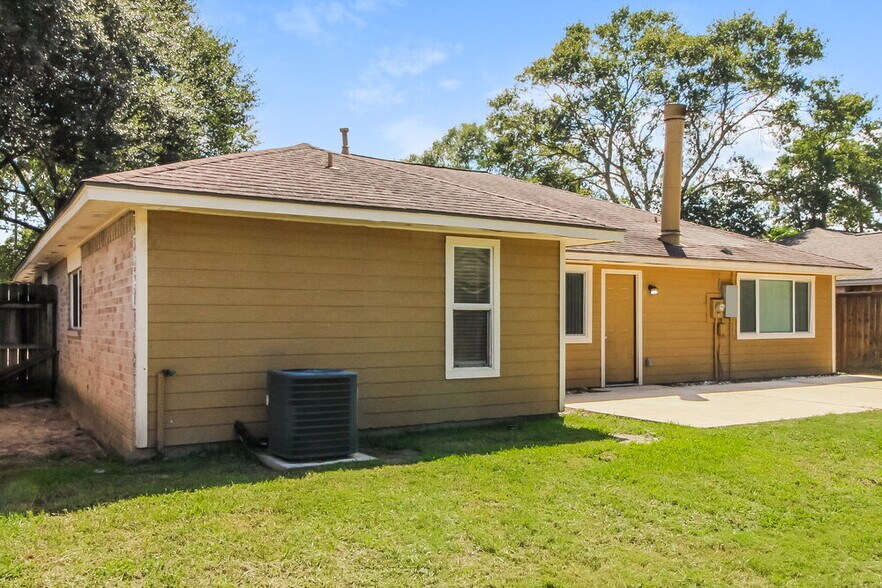 Building Photo - 2535 Goldspring Ln