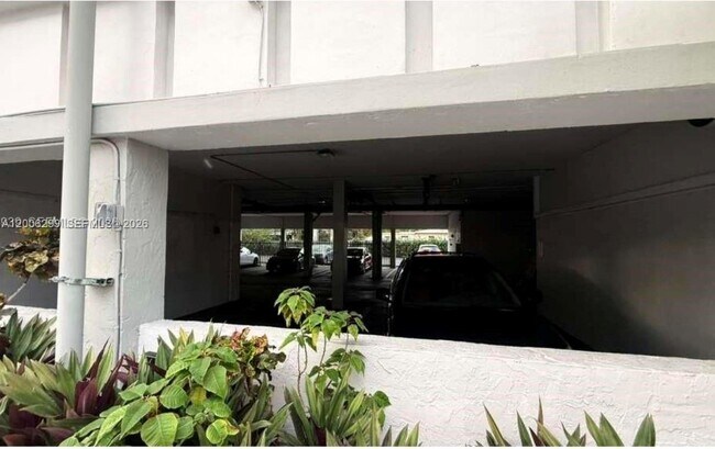 Building Photo - 16740 NE 9th Ave