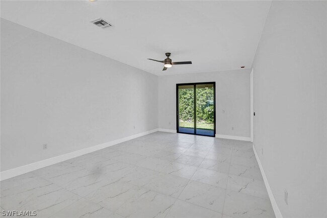 Building Photo - 430-432 Bell Blvd