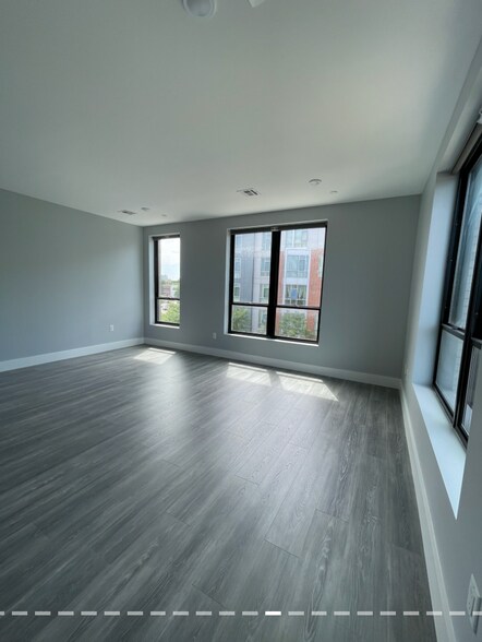 Building Photo - 367 Western Ave