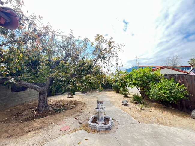 Building Photo - Adorable Spanish Style 2 Bed 1 Bath Home i...