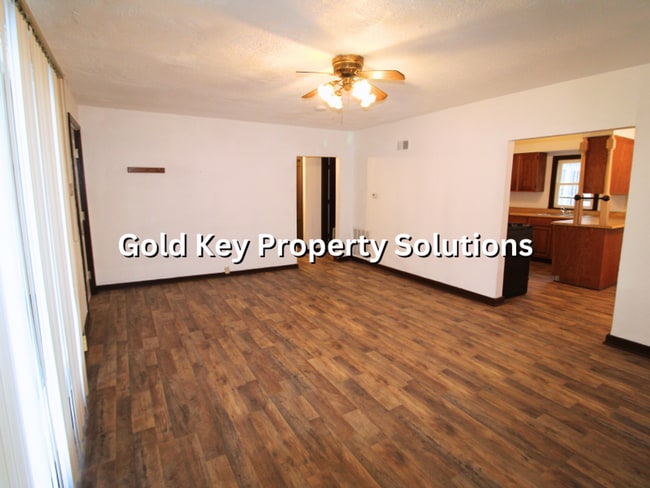 Building Photo - 1212-1212 1/2 LAYTON RD.