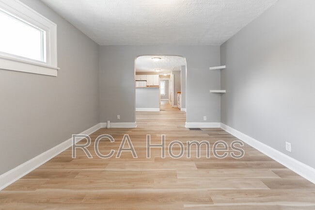 Building Photo - 1425 N Olney St