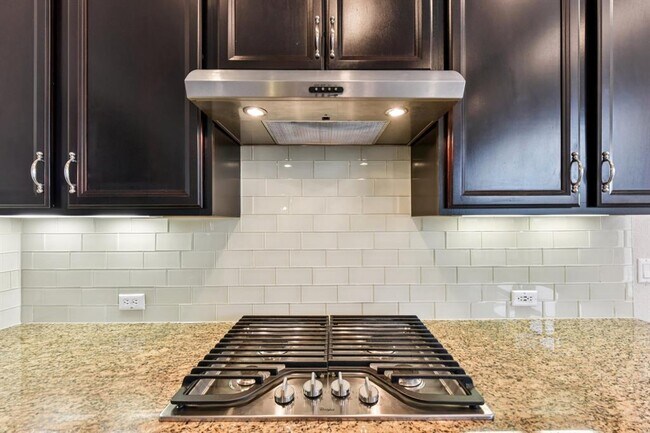 Building Photo - 5708 Viejo Dr