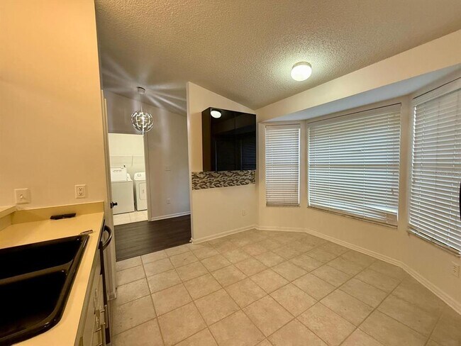 Building Photo - 8143 Chelsworth Dr