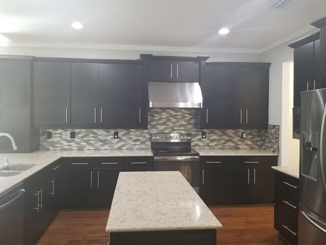 Building Photo - 11651 Oakwood Preserve Pl