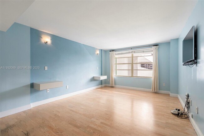 Building Photo - 199 Ocean Ln Dr