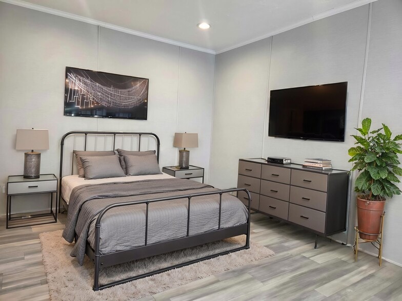 Building Photo - 52962 N Yorktown Ct