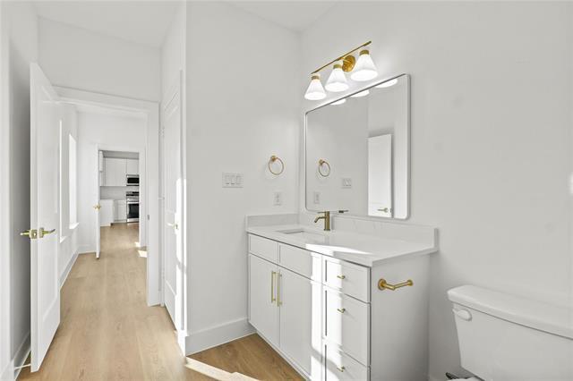 Building Photo - 2219 Hooper St