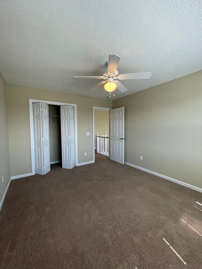 Building Photo - 225 Wakefield Way