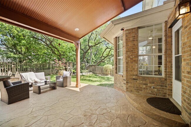 Building Photo - 6915 Gentle Oak Dr