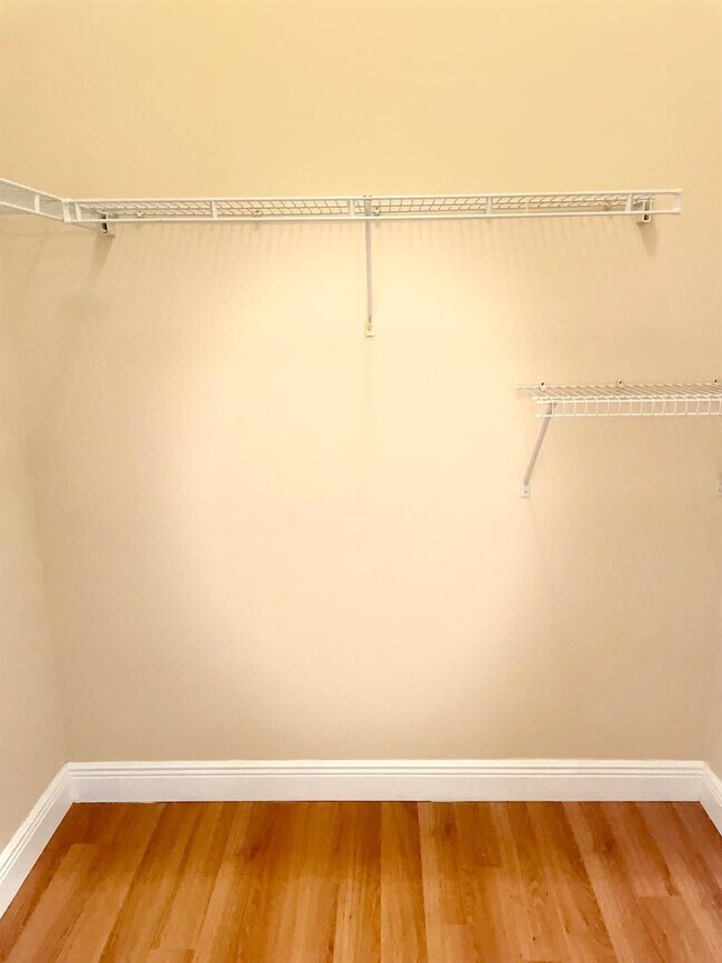 Building Photo - 801 S Olive Ave