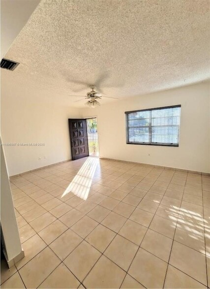 Building Photo - 5451 SW 5th Ter