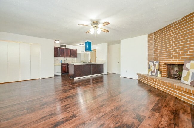 Building Photo - 17518 Autumn Trails Ln