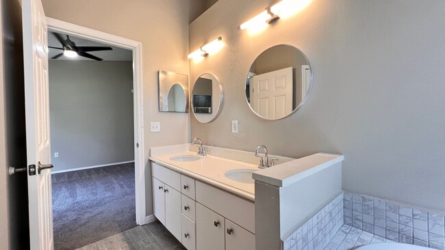 Building Photo - BEAUTIFUL 3 Bedroom 2 Bathroom home in Apopka
