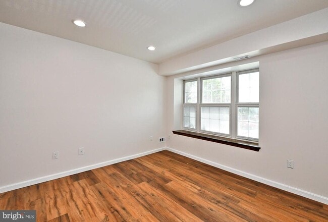 Building Photo - 1401 Society Pl