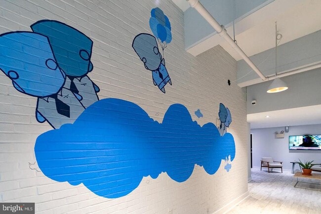 Building Photo - 412 S 13th St