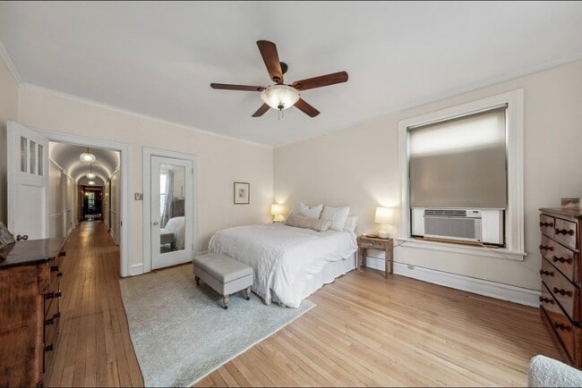 Building Photo - 5054 S Woodlawn Ave