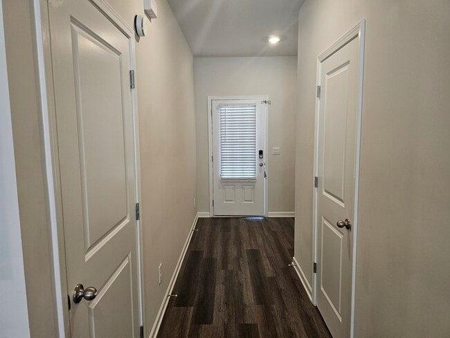 Building Photo - Beautiful Townhome for Lease in Lawrenceville