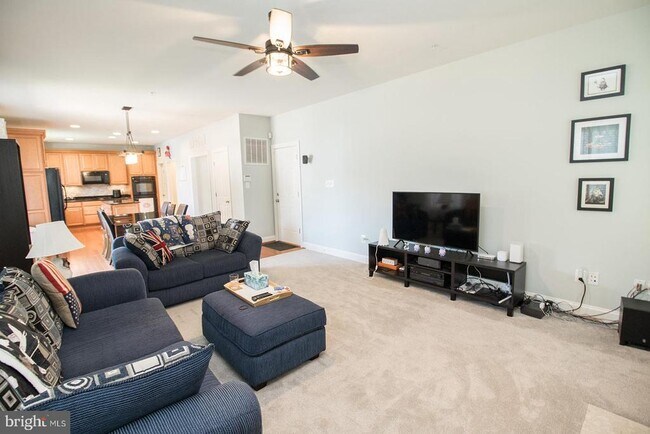 Building Photo - 24676 Broad Creek Dr