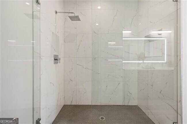 Building Photo - 3165 Dogwood Dr