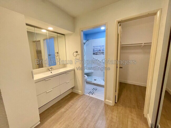 Building Photo - 5765 Friars Rd