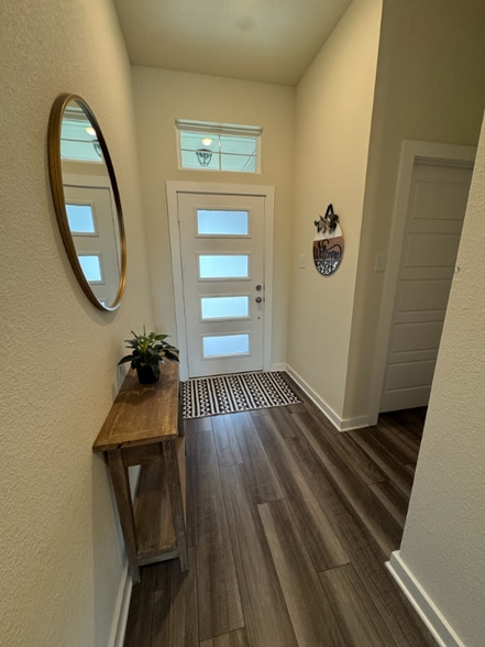 Building Photo - 4644 Allison Dr