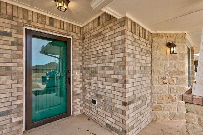 Building Photo - 5712 Campbell Creek Dr