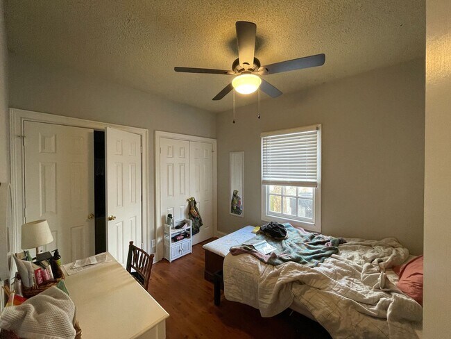 Building Photo - 183 Smith St