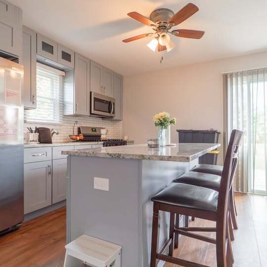 Building Photo - 11395 W 133rd Ln