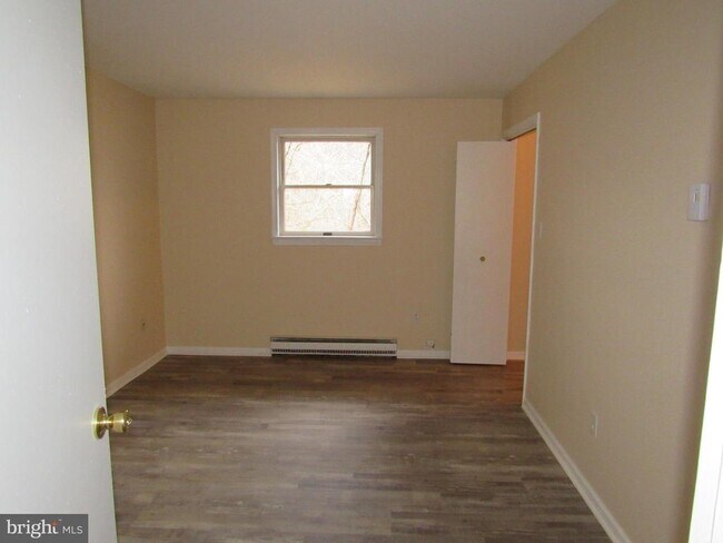 Building Photo - 221 Swinehart Rd