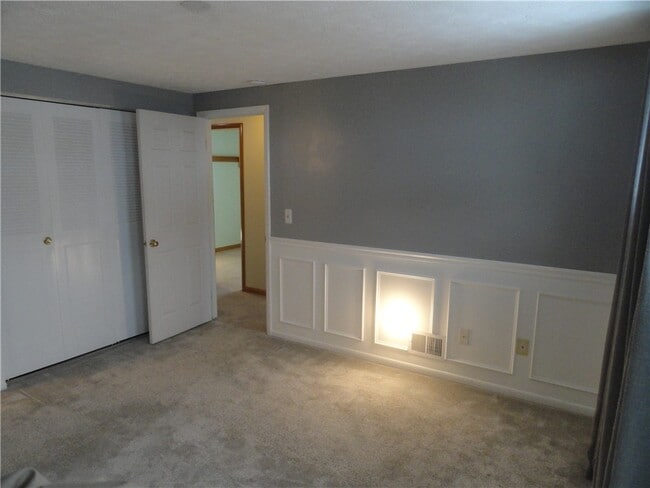 Building Photo - 206 Greenway Blvd