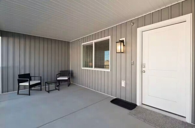 Building Photo - 310 W 2100 N