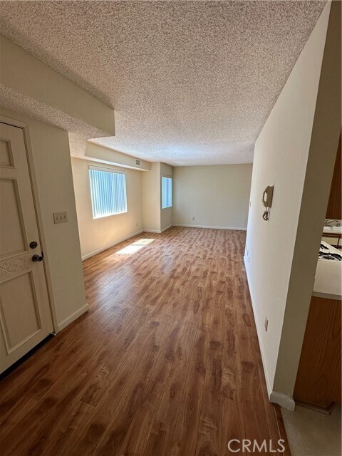 Building Photo - 420 W Milford St